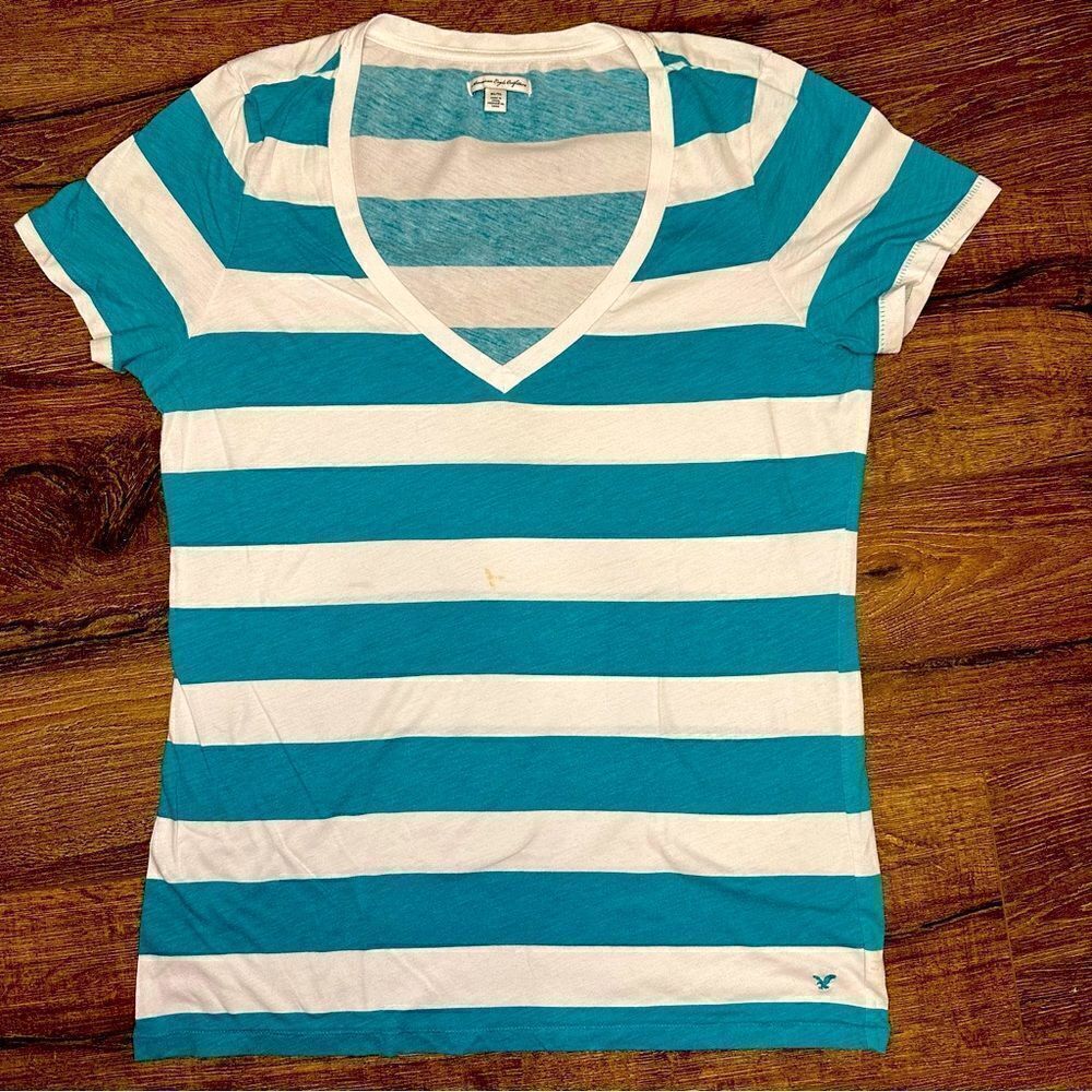 American Eagle Green and White Stripped V-Neck T-Shirt